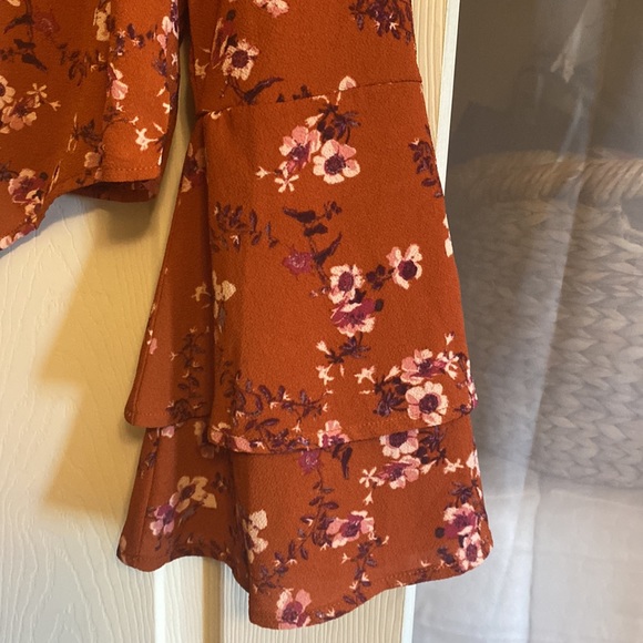 Self ❤️e top in fall colors - Picture 2 of 4